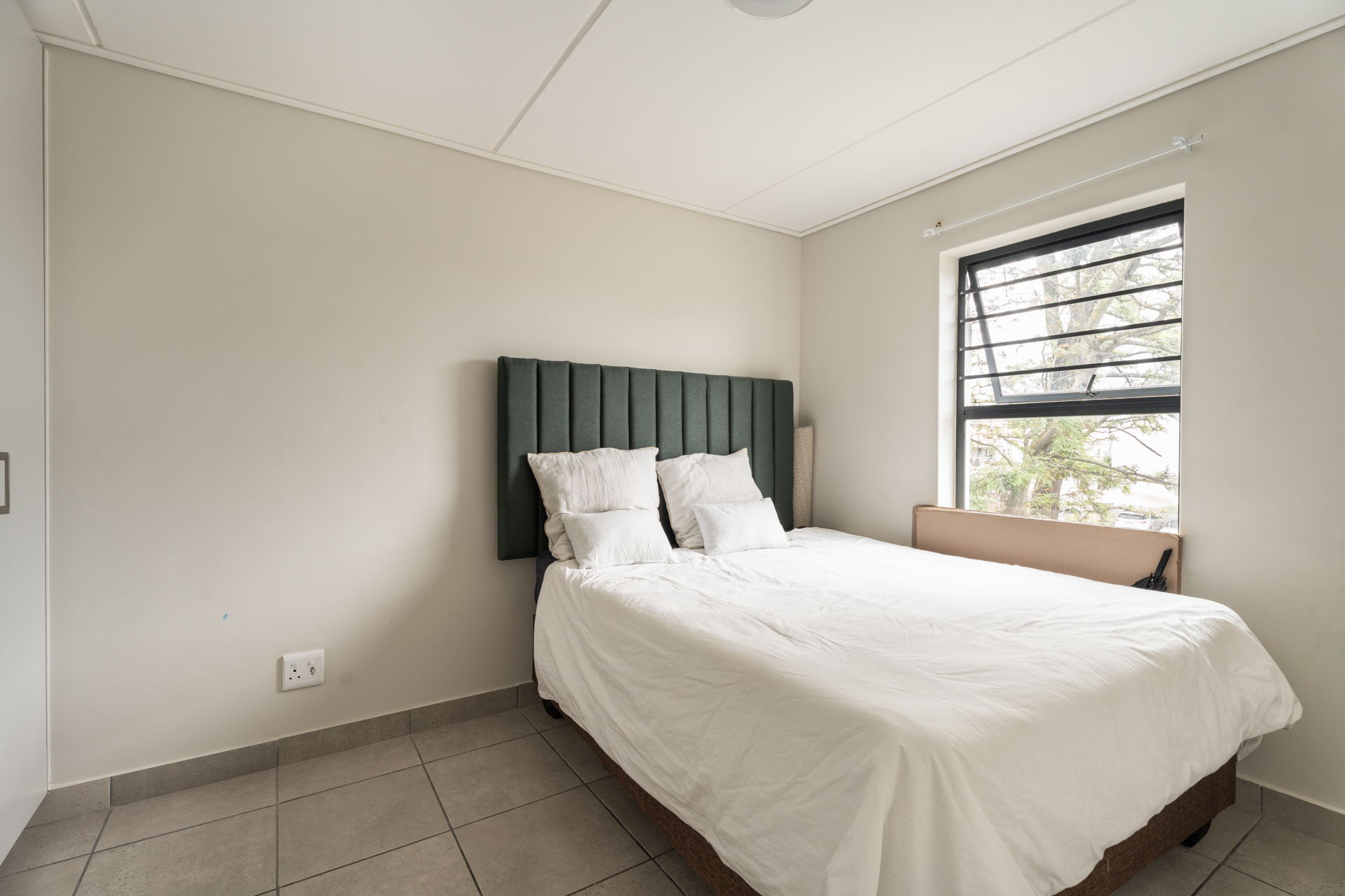 2 Bedroom Property for Sale in Joubert Park Western Cape